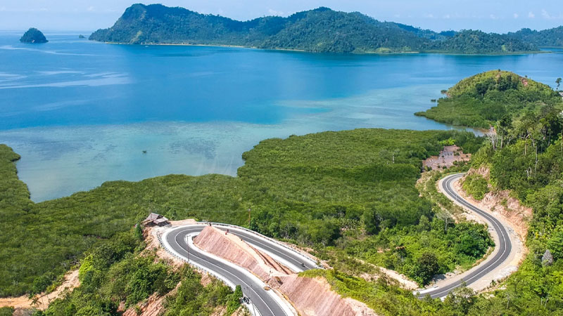 Dari Pesisir ke Puncak: 7 Destinasi yang Bikin Kamu Lupa Pulang